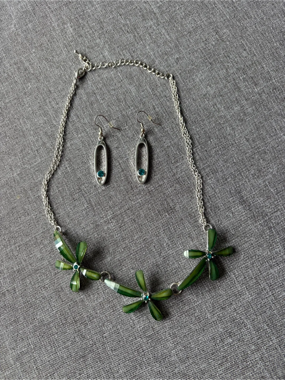 Green Floral Necklace & Earring Set