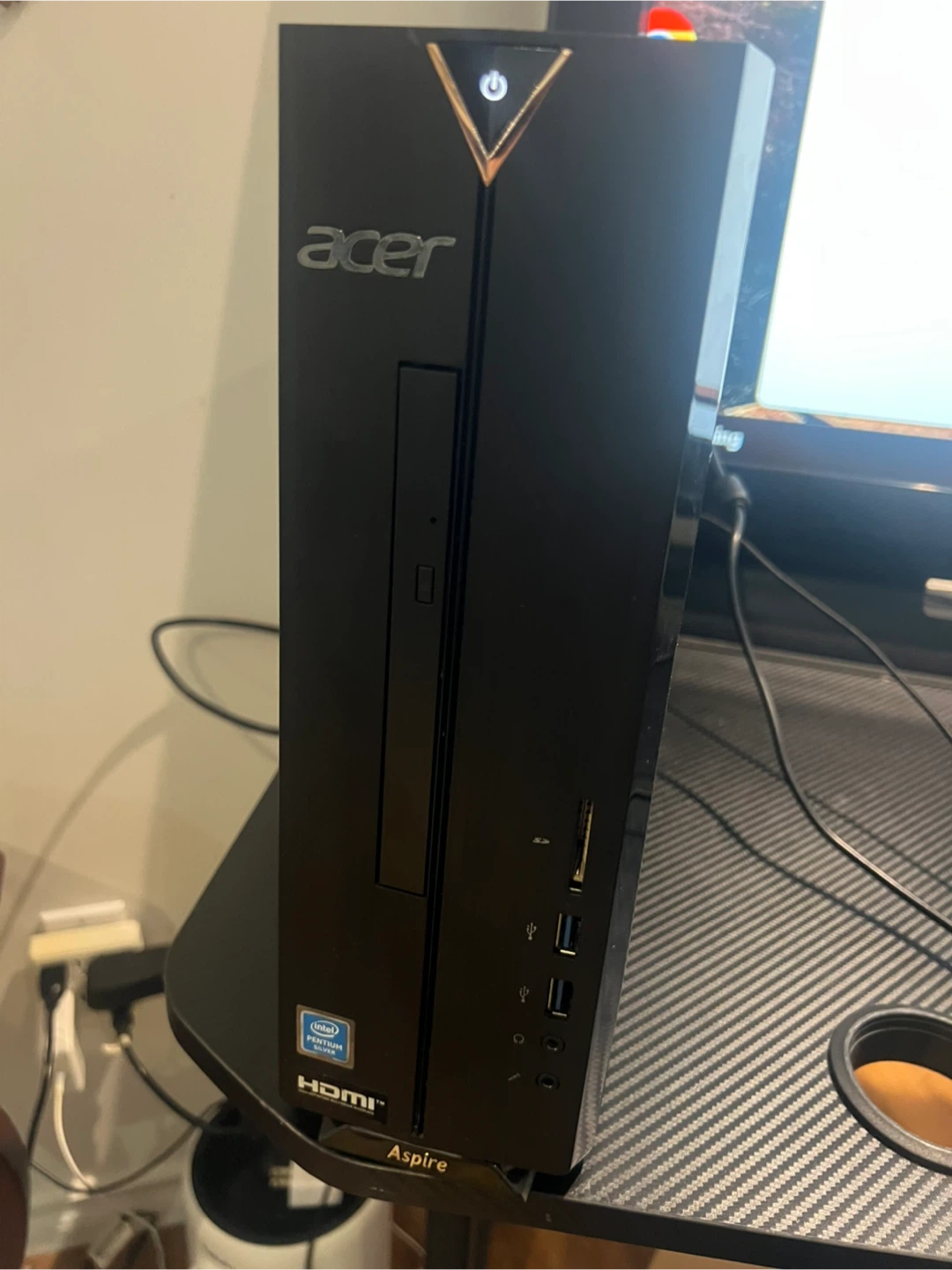 For sale Acer desktop computer with monitor