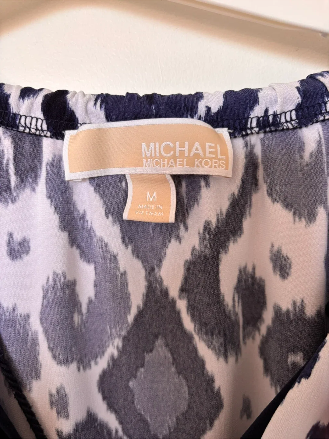 Michael Kors Dress - Size M image indicator(3)