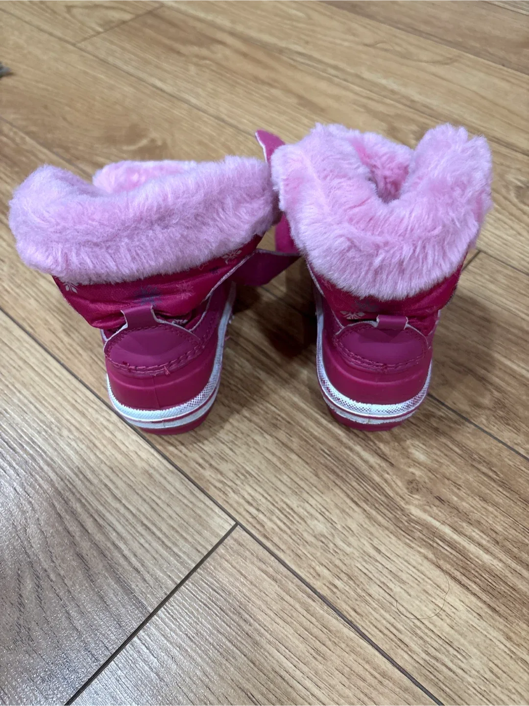 Cougar Pink Winter Boots - Size 6 image indicator(2)