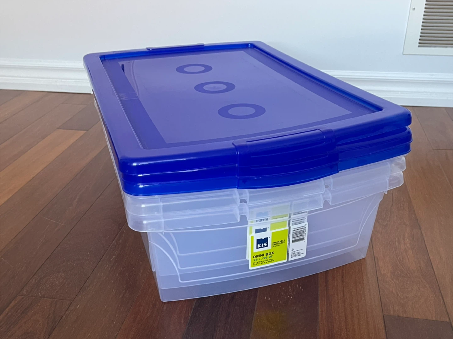 Like New (3) 25 L Stackable Storage Box’s