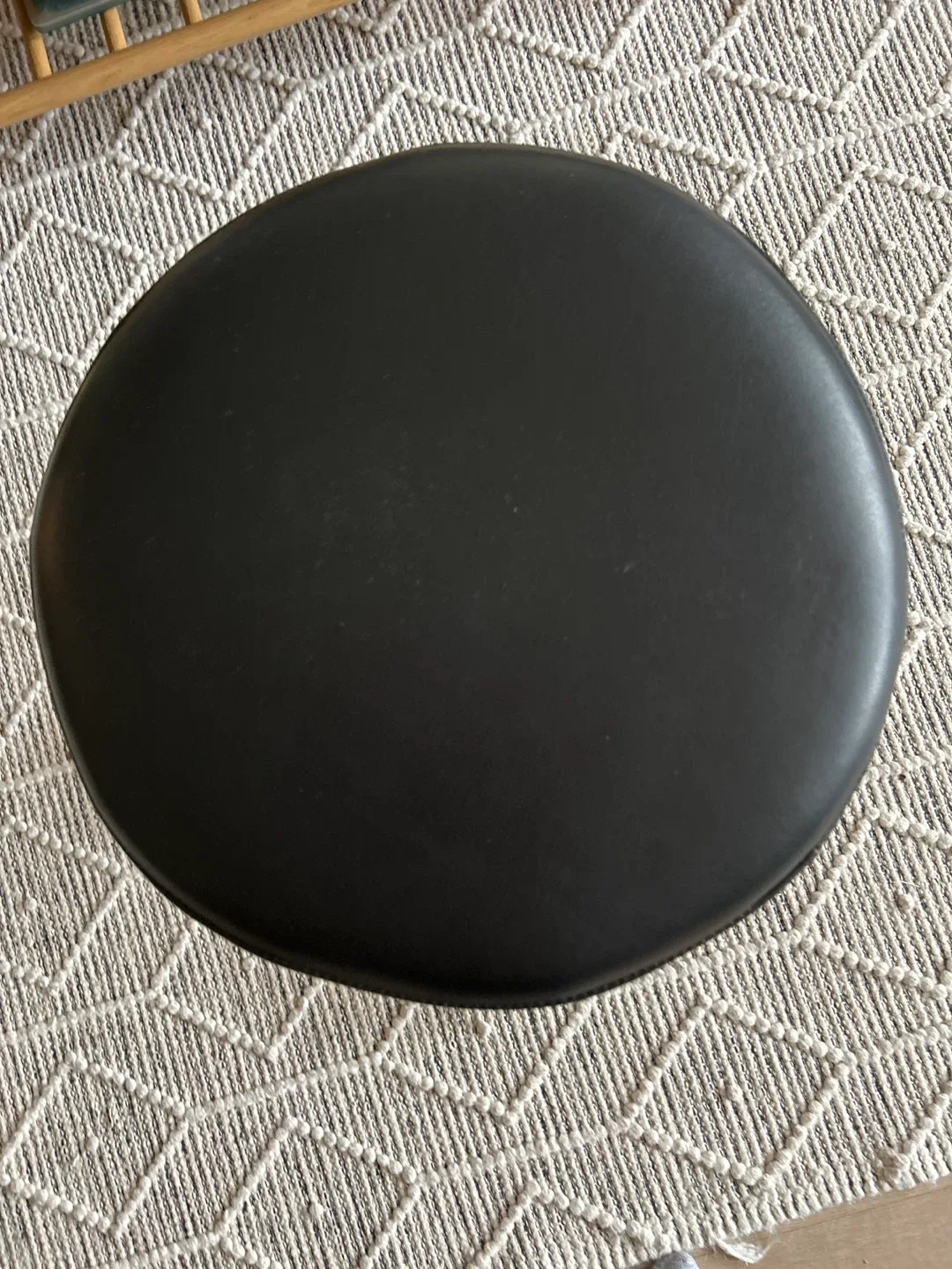 Black Swivel Stool image indicator(3)