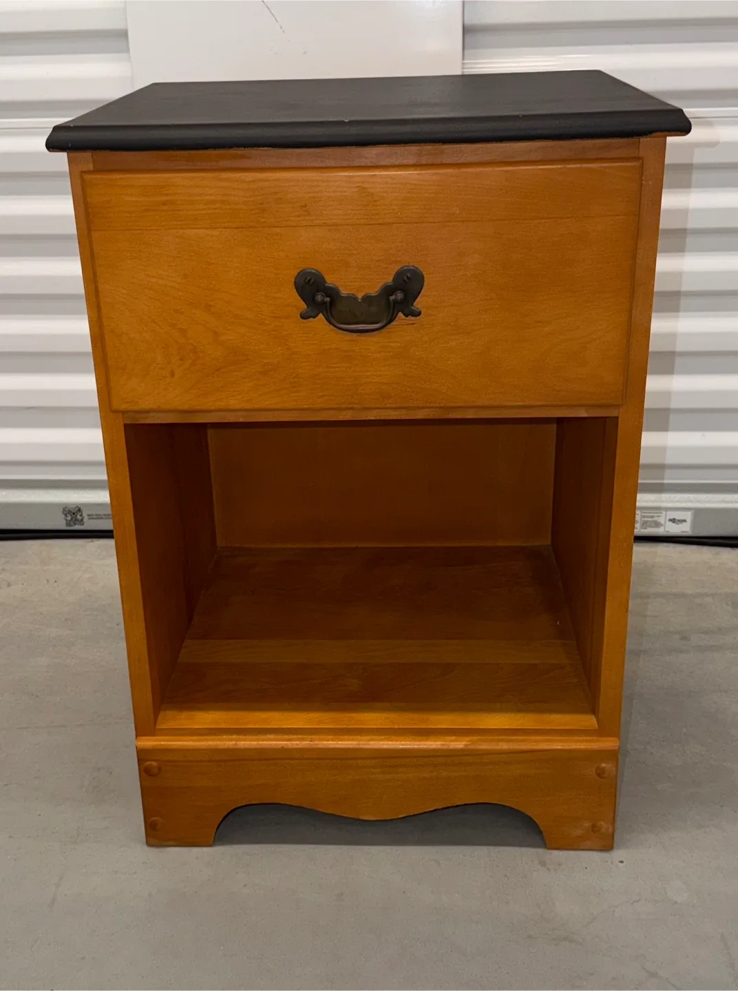 Wooden Nightstand with Drawer image indicator(3)