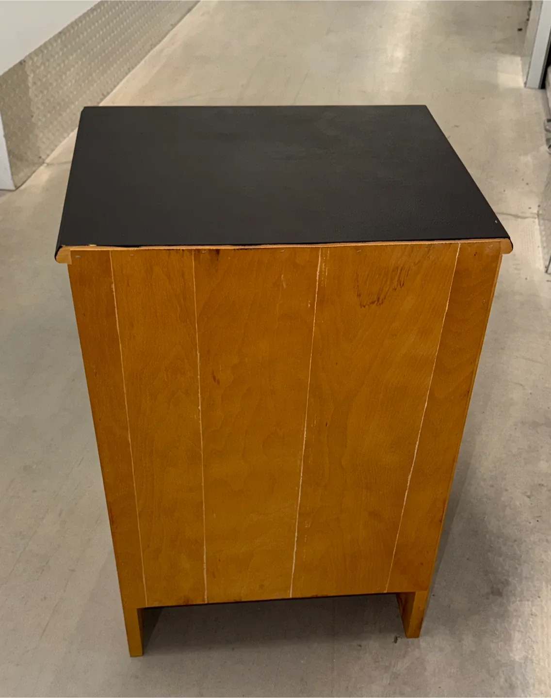 Wooden Nightstand with Drawer image indicator(8)