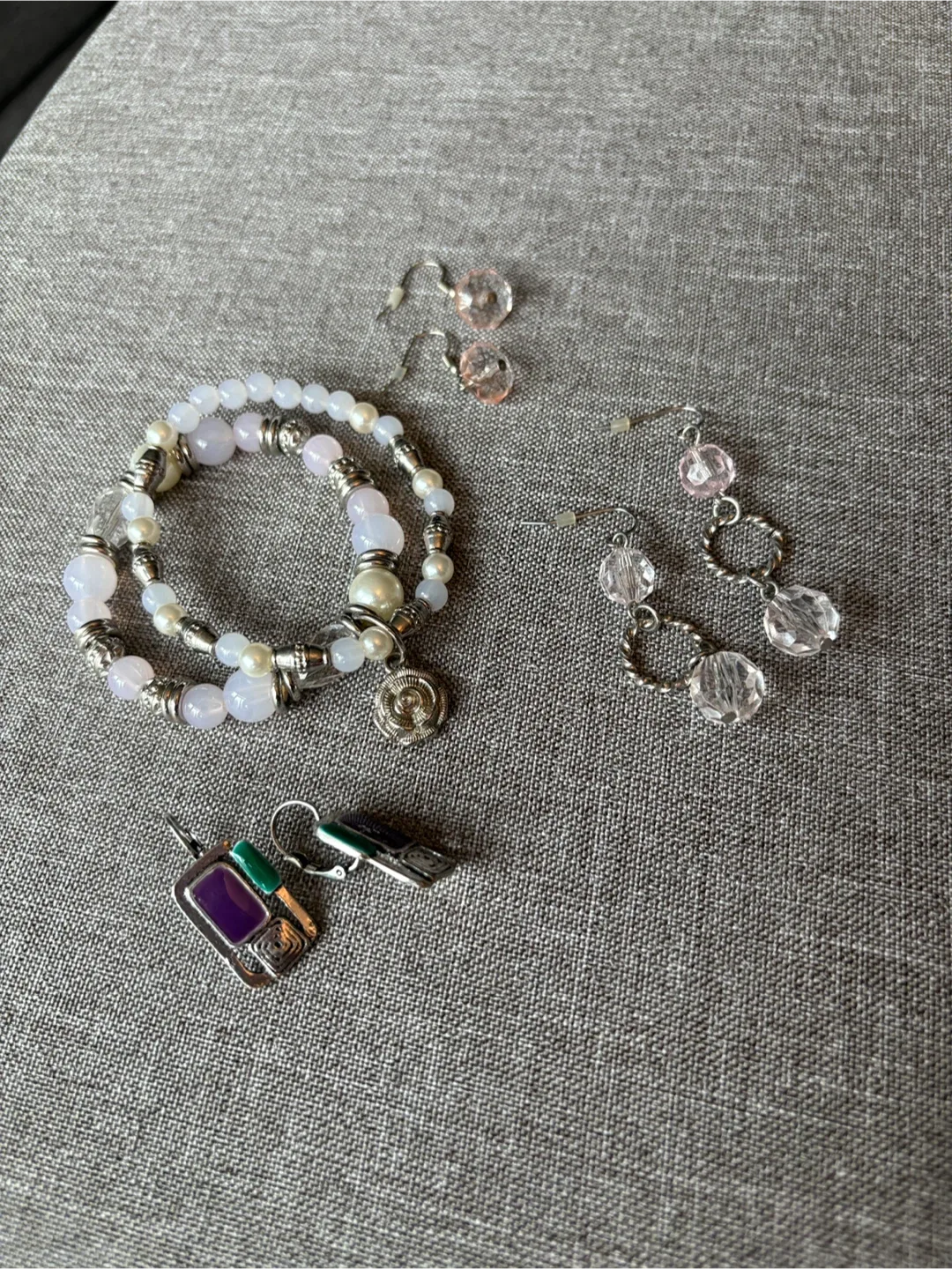Bracelet and Earring Set image indicator(3)