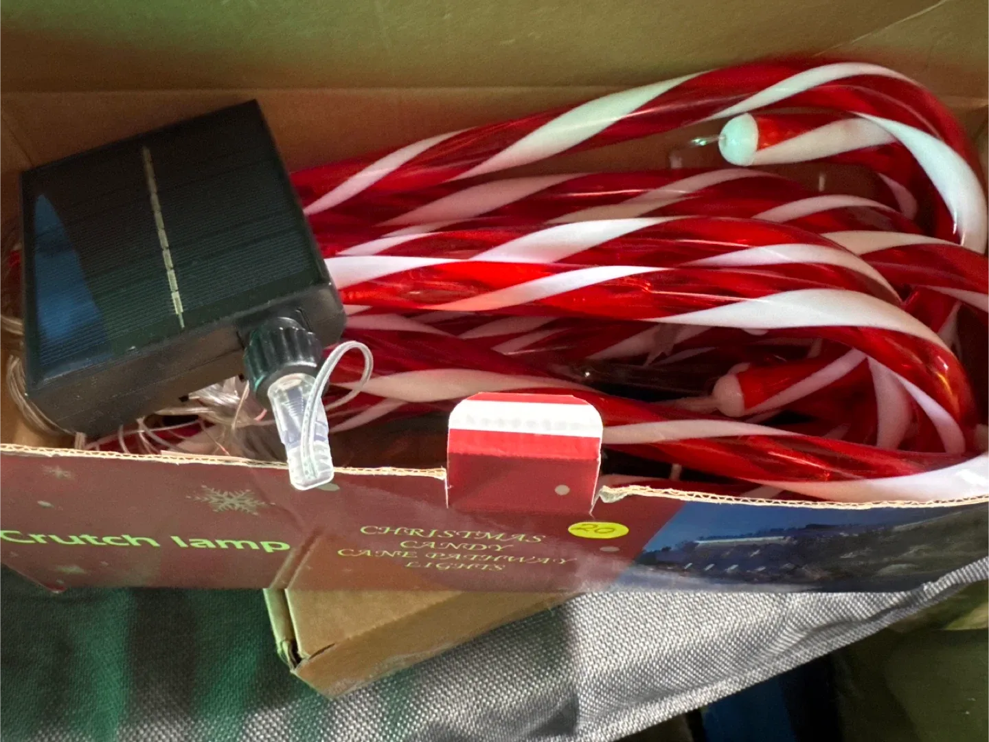 Christmas Candy Cane Pathway Lights image indicator(2)