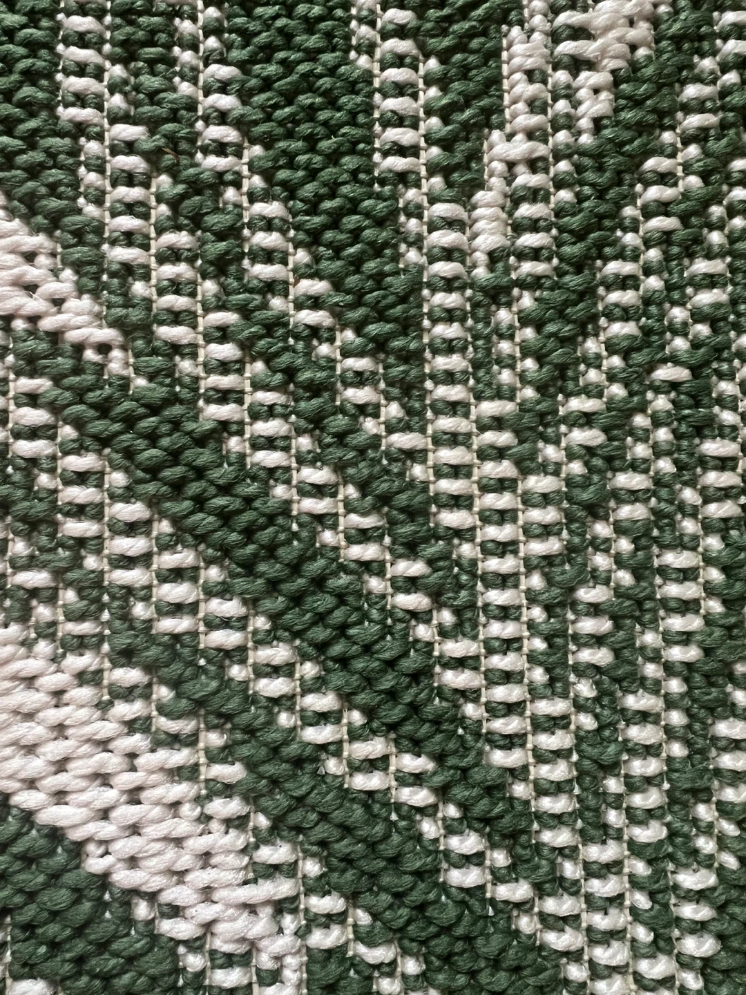 Gertmenian Toscana Area Rug - Green & White, 31 x 60 in - photo 3
