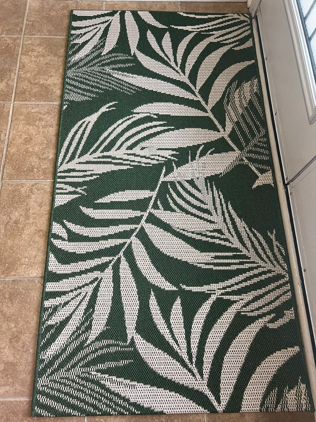 Gertmenian Toscana Area Rug - Green & White, 31 x 60 in