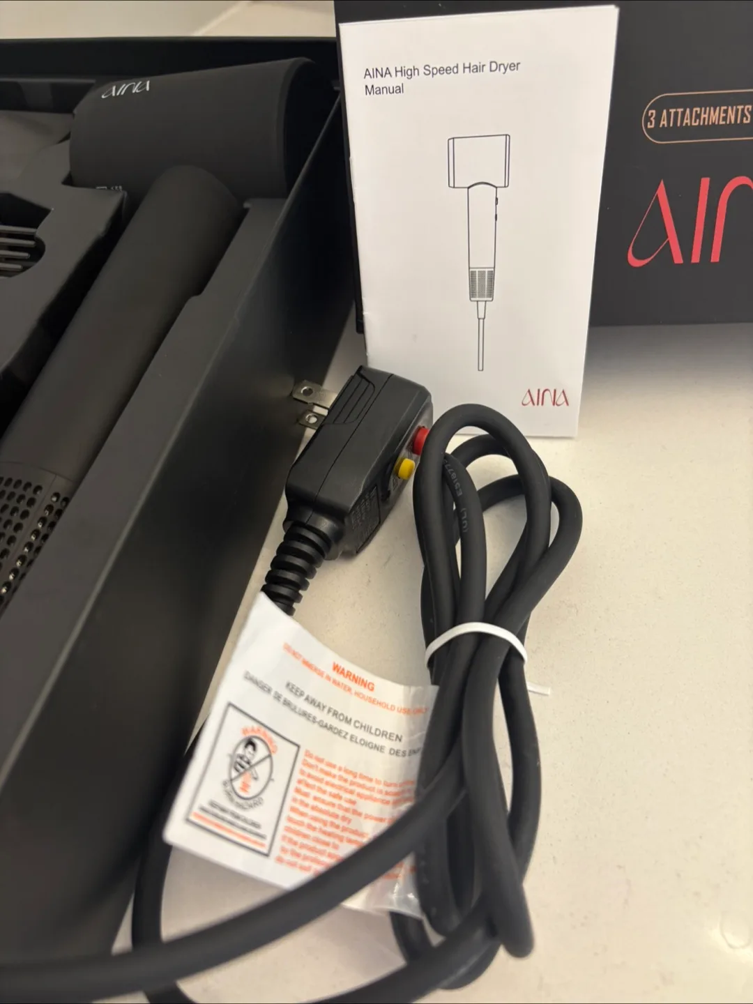 AINA Hair Dryer with Diffuser Brush - Black image indicator(3)