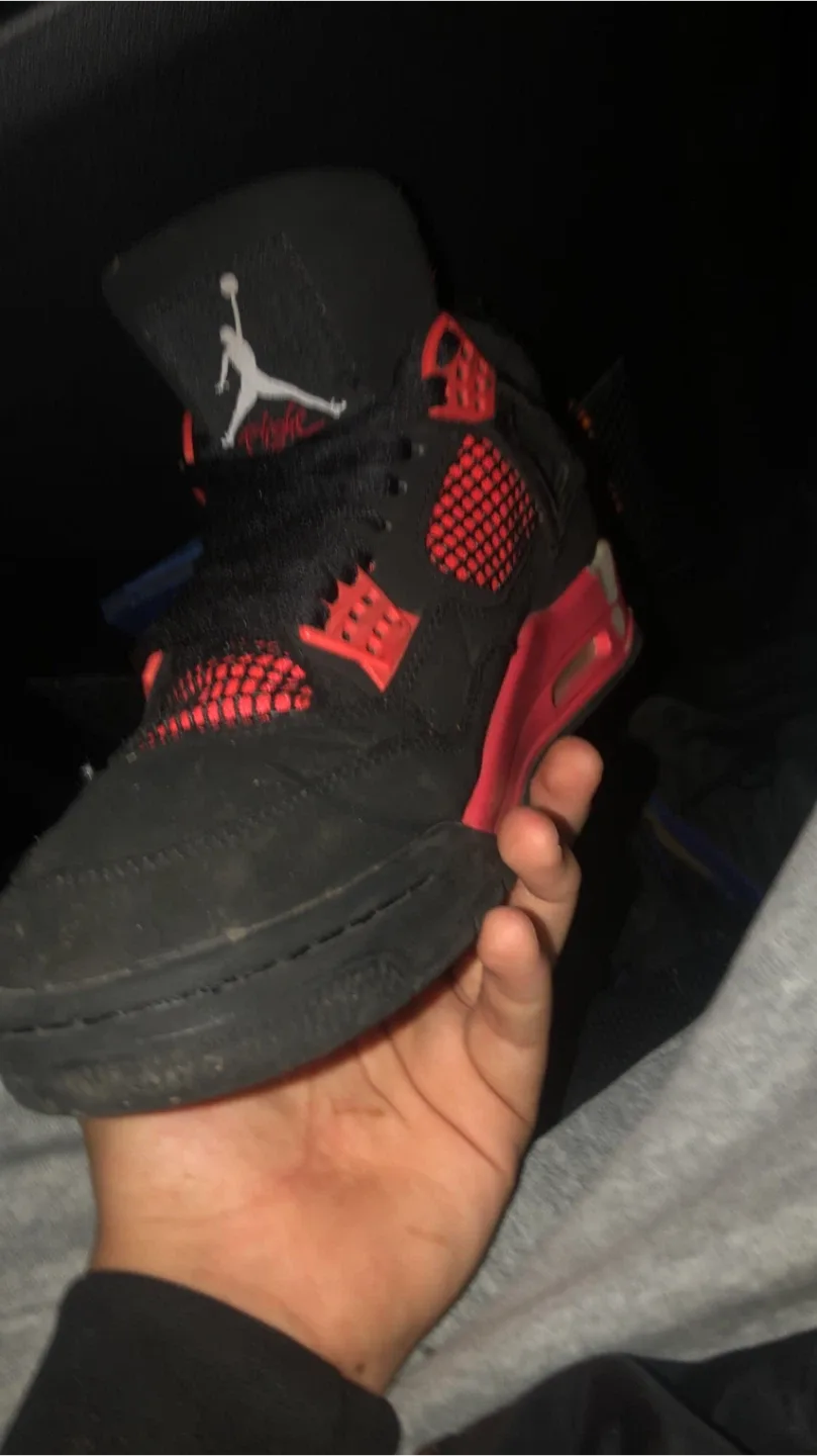 Jordan 4 Retro Red Thunder image indicator(6)