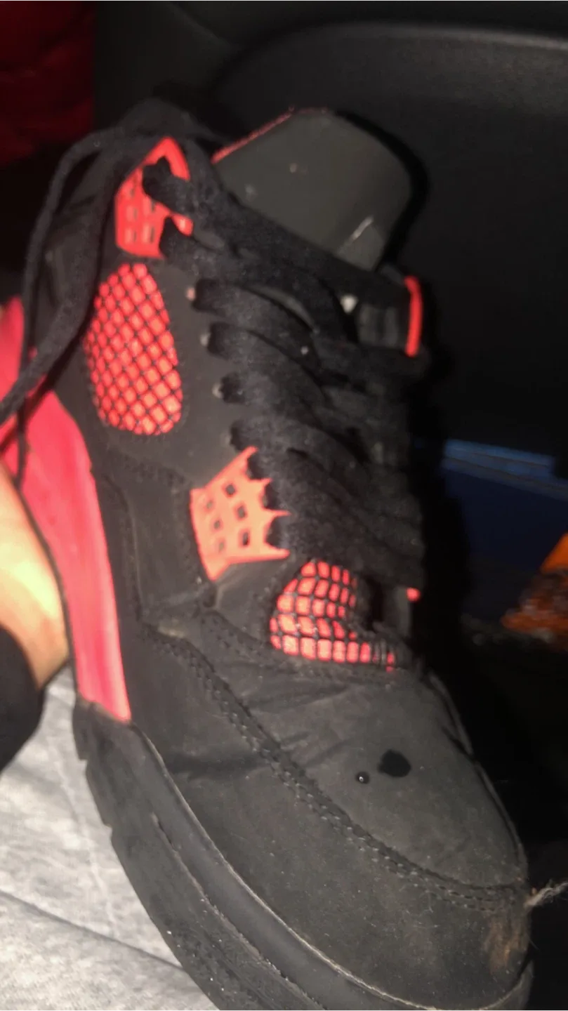 Jordan 4 Retro Red Thunder image indicator(5)