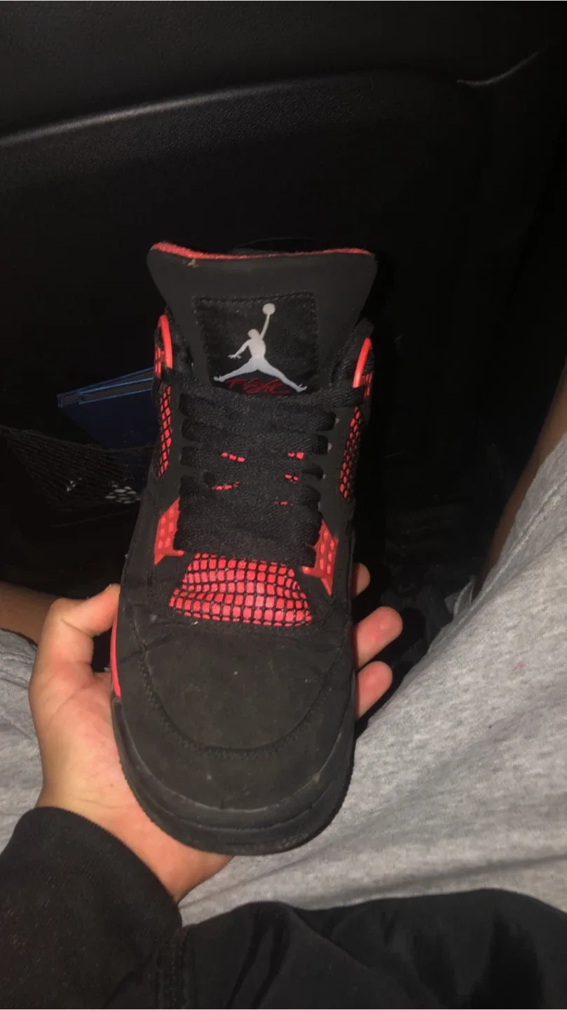 Jordan 4 Retro Red Thunder image indicator(4)