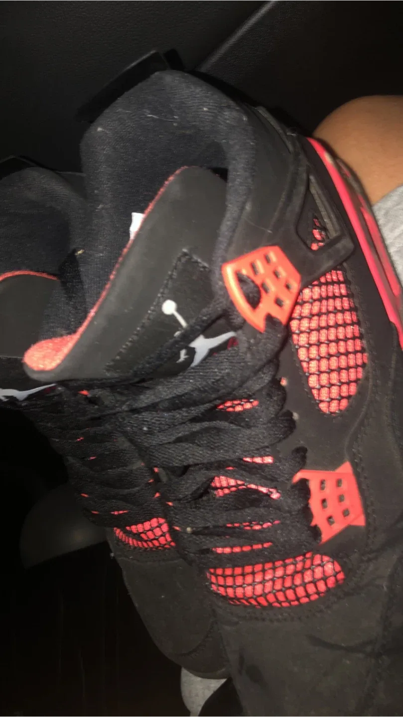 Jordan 4 Retro Red Thunder image indicator(7)