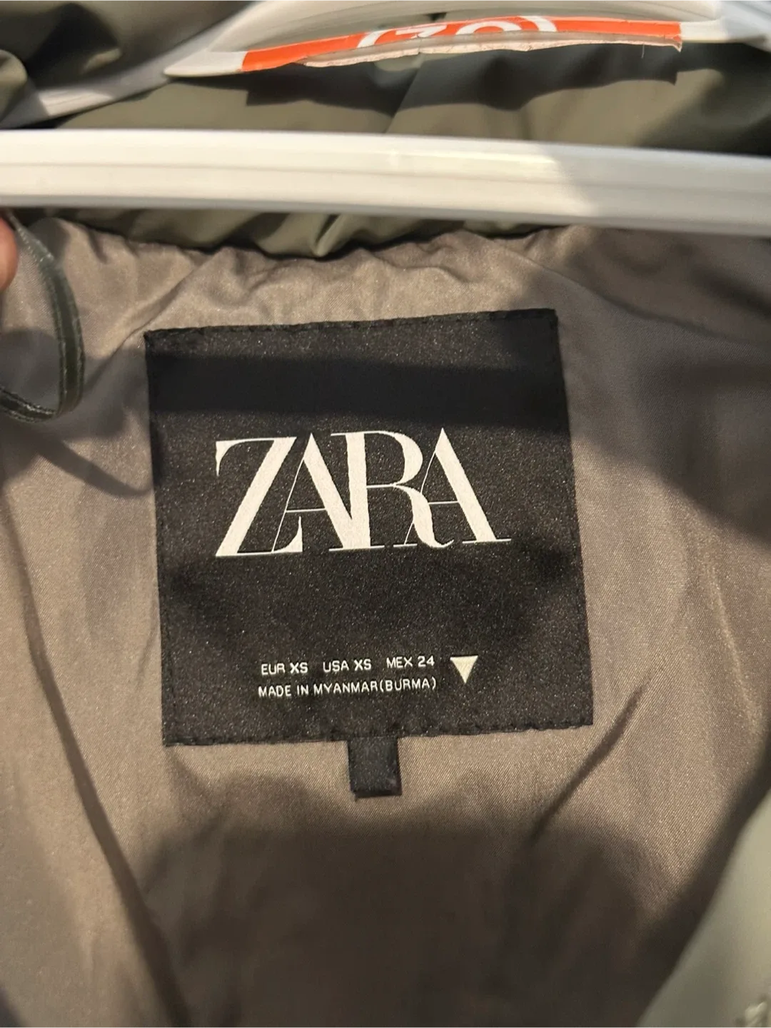 Zara Puffer Jacket - Size XS image indicator(2)