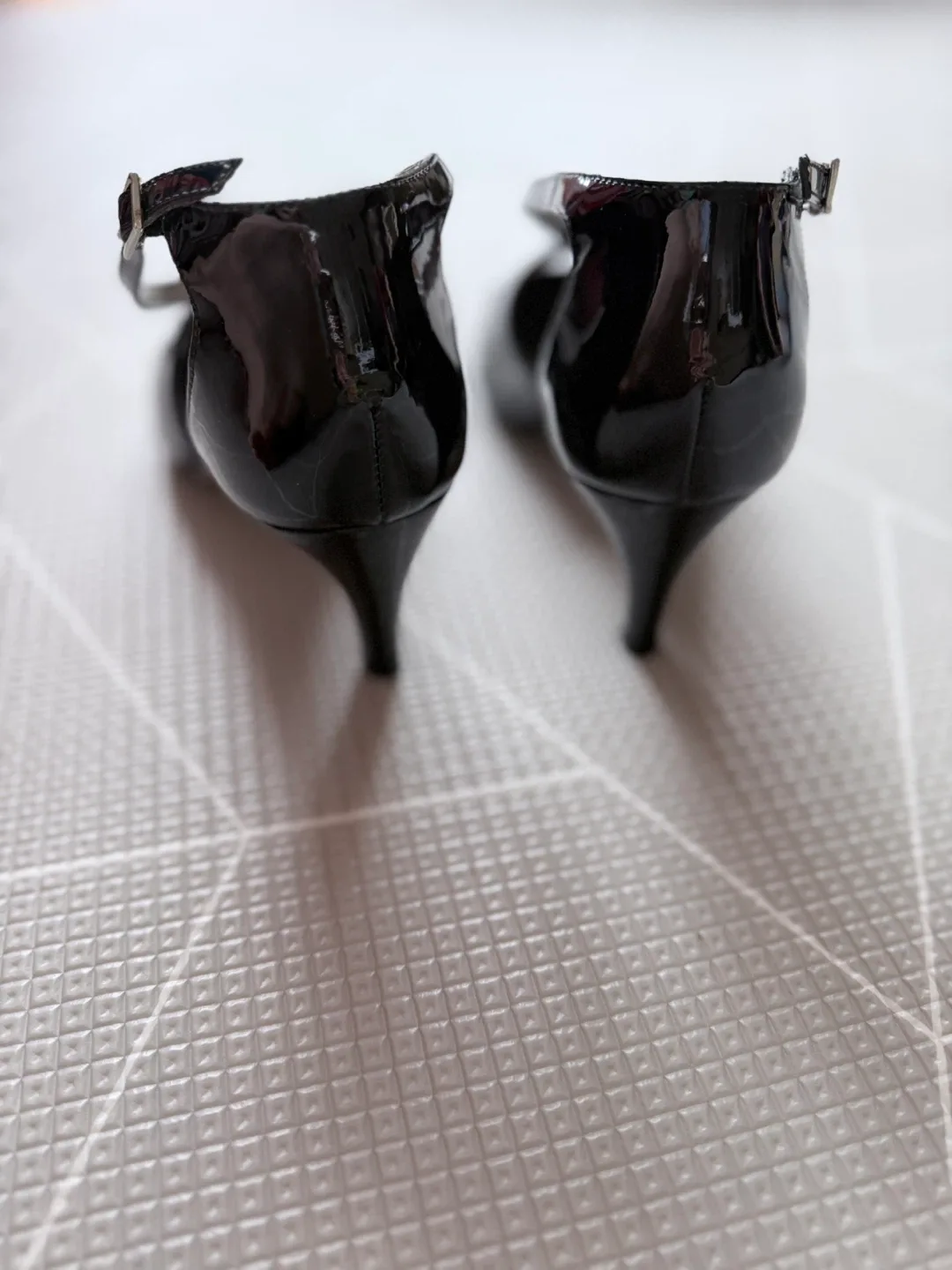 Walking Cradles Black Heels Size 8.5W image indicator(3)