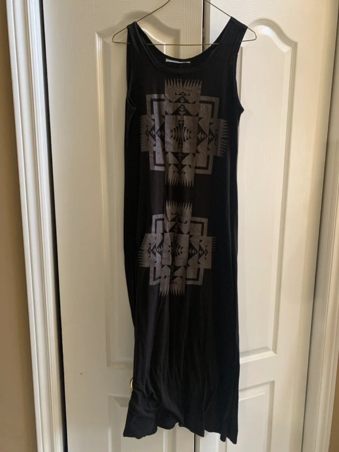 Assorted Women's Dresses - Various Styles & Sizes thumbnail