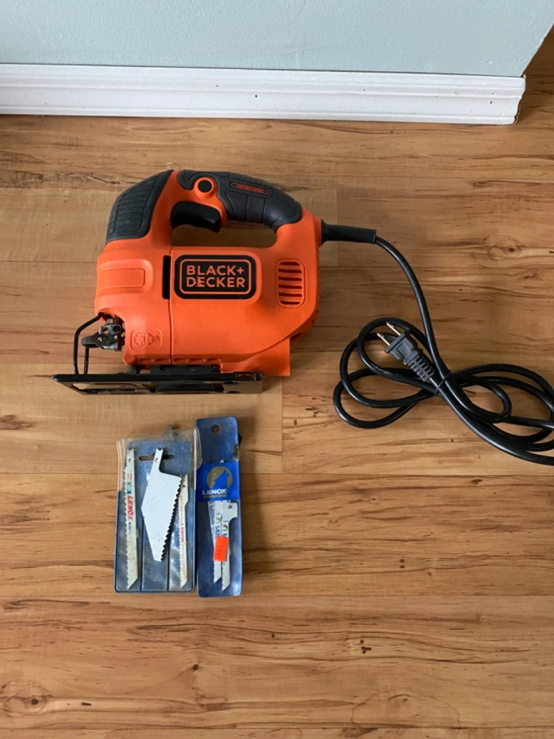 Black+Decker Jigsaw image indicator(2)