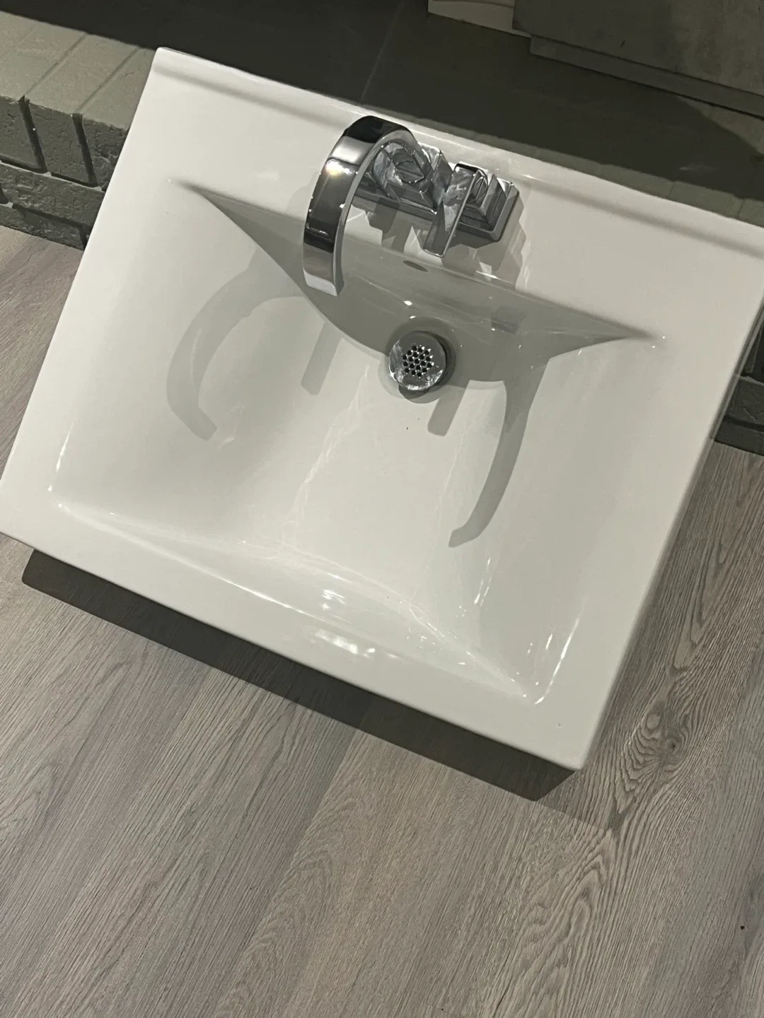 Bathroom Sink with Crome Faucet image indicator(4)