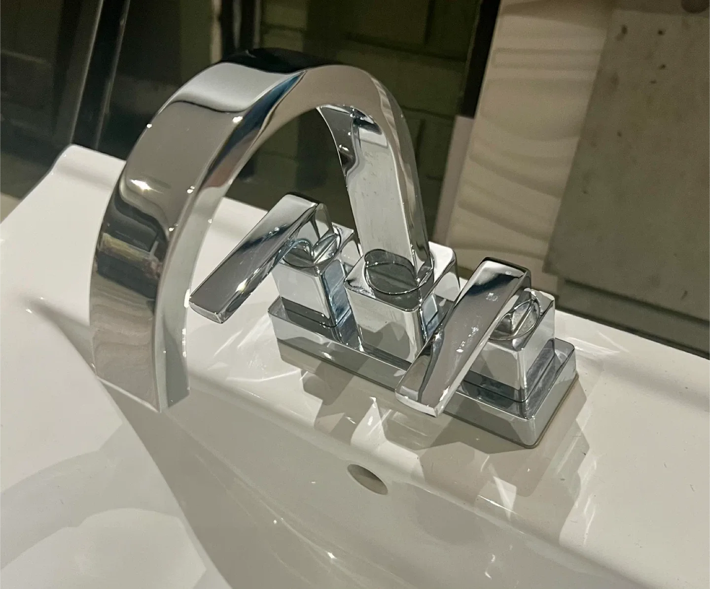 Bathroom Sink with Crome Faucet image indicator(3)