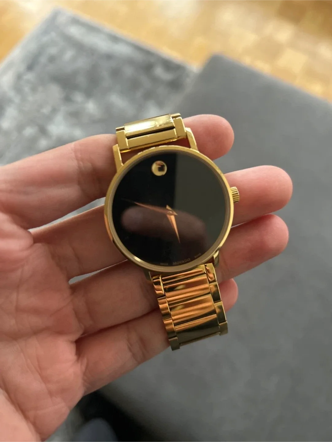 Movado Museum Gold Watch image indicator(2)