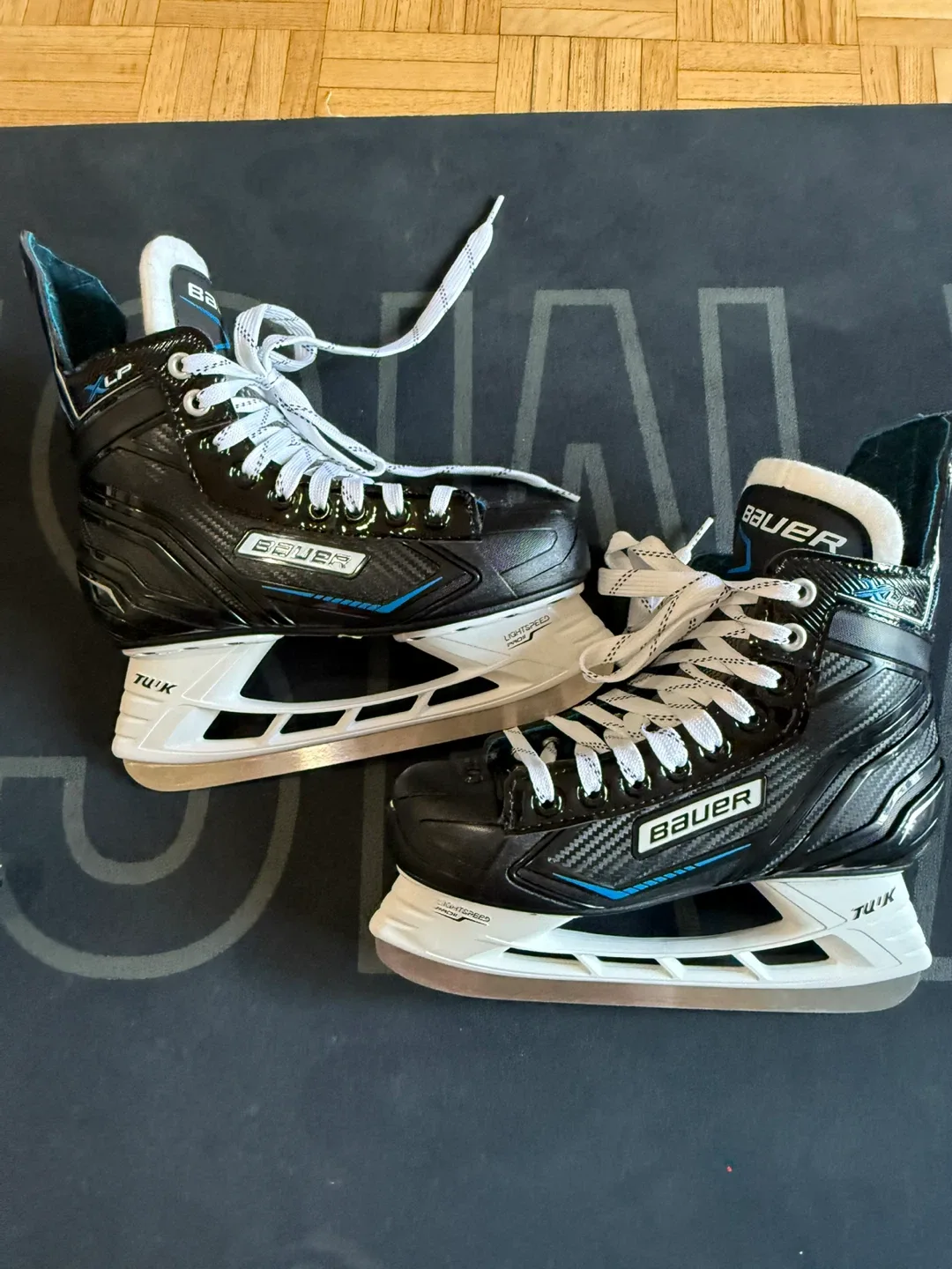 Bauer XLP Ice Hockey Skates - Size 4 image indicator(2)