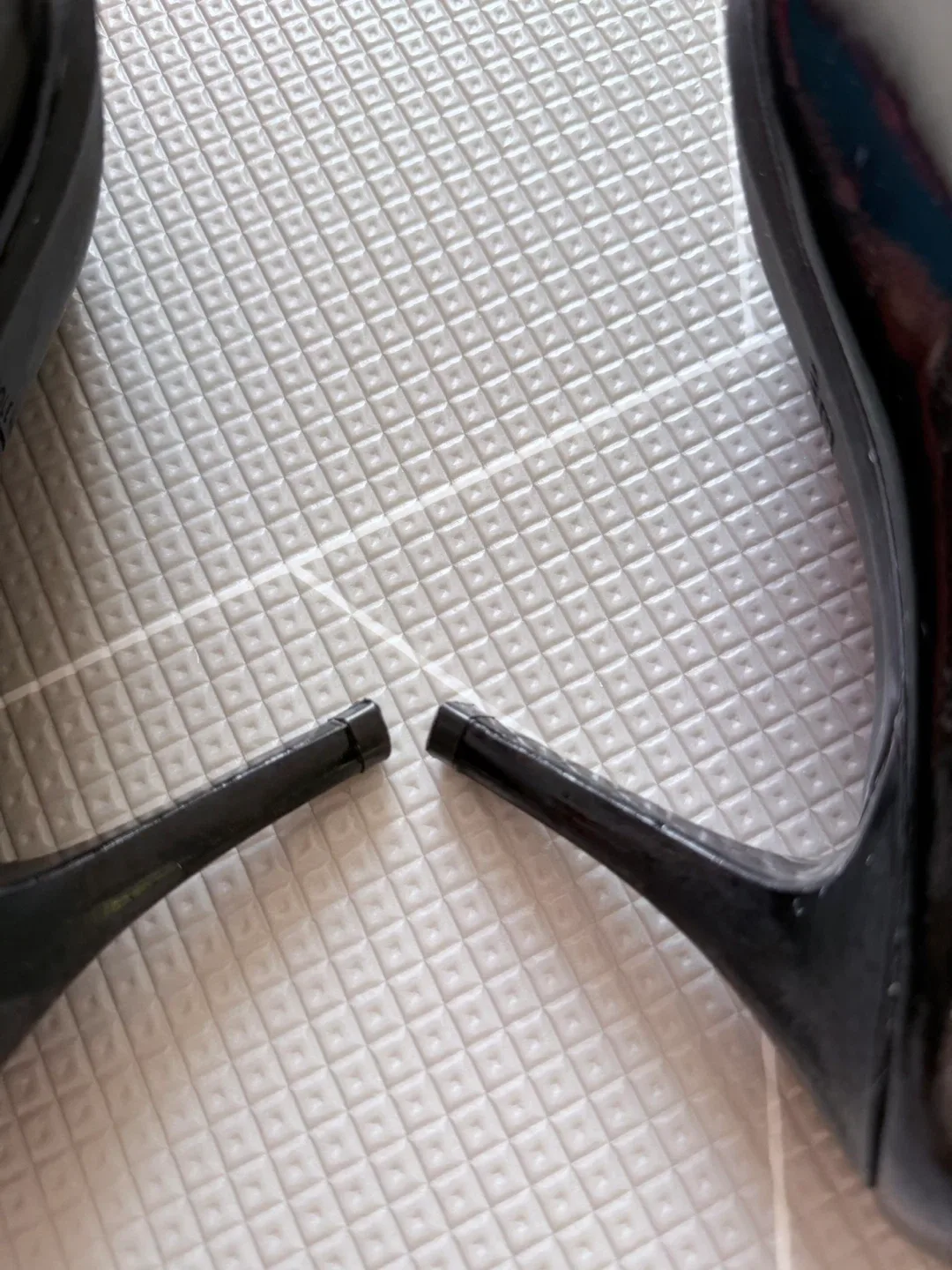 Cole Haan Grand OS Black Heels - Size 8 image indicator(6)