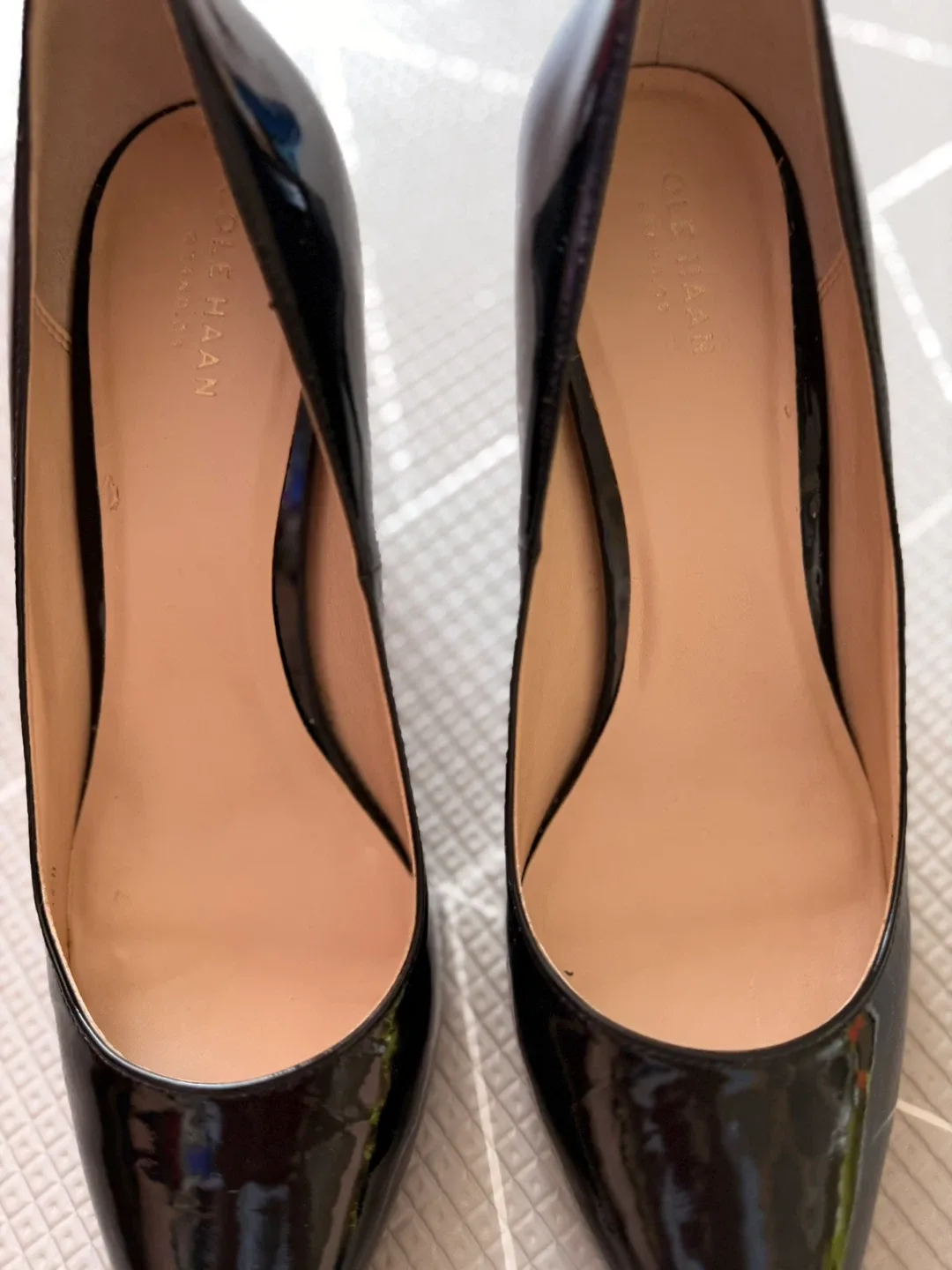 Cole Haan Grand OS Black Heels - Size 8 image indicator(7)