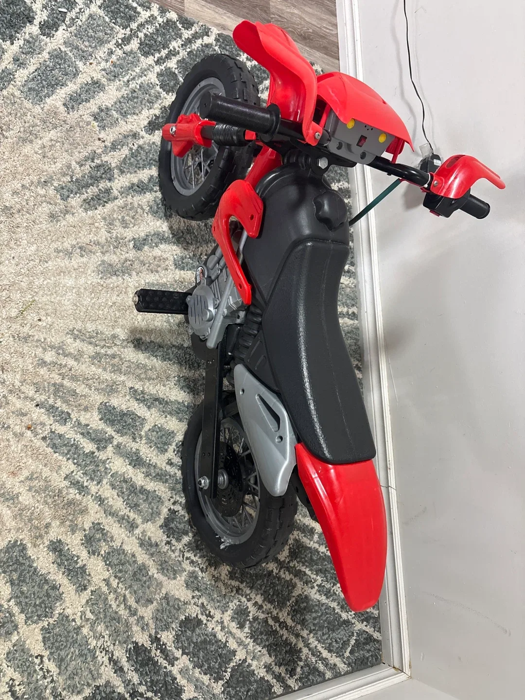 Kids' Red Motorcycle Ride-On Toy image indicator(6)