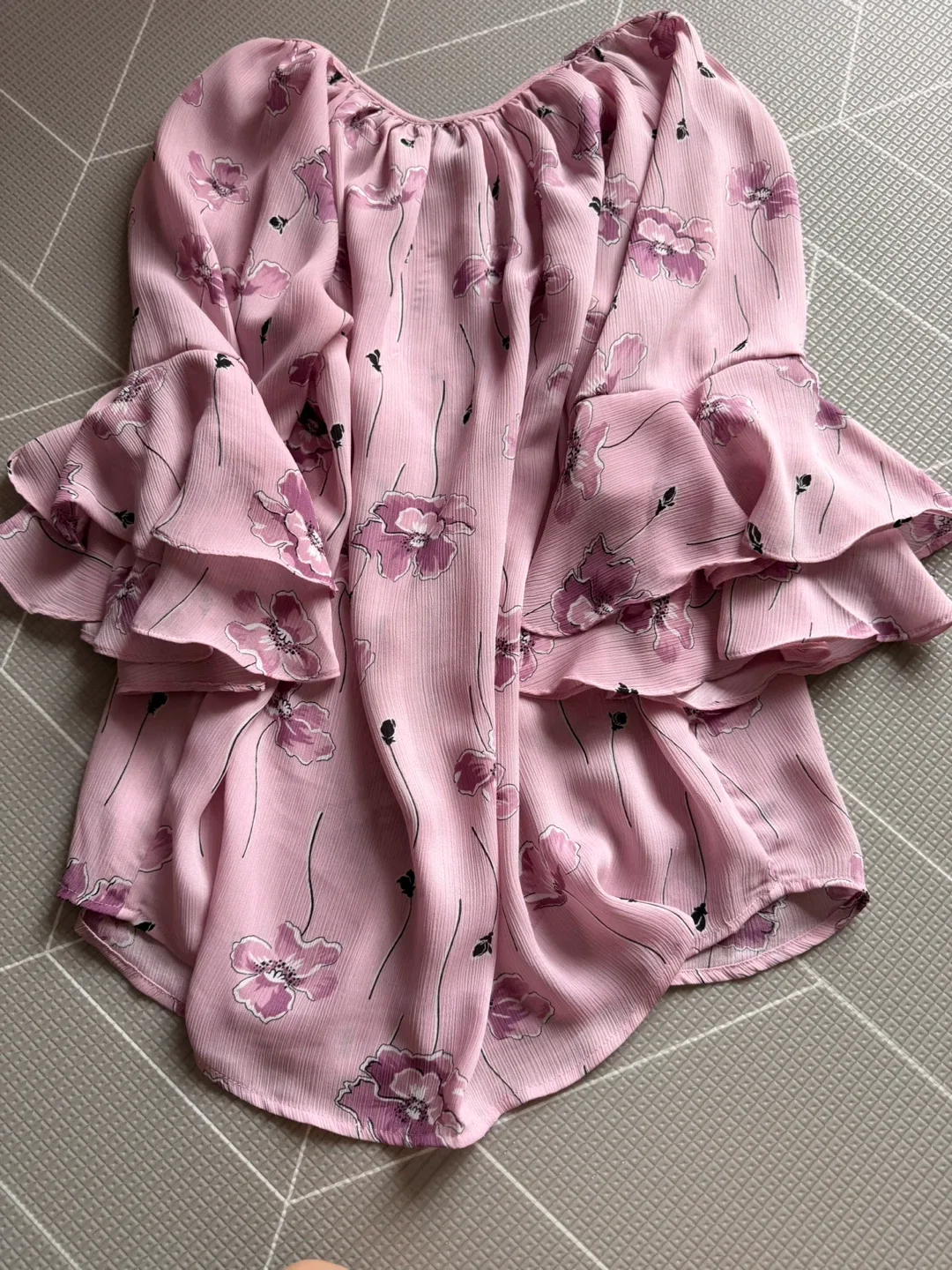 Chaps Pink Floral Blouse - Size M image indicator(4)