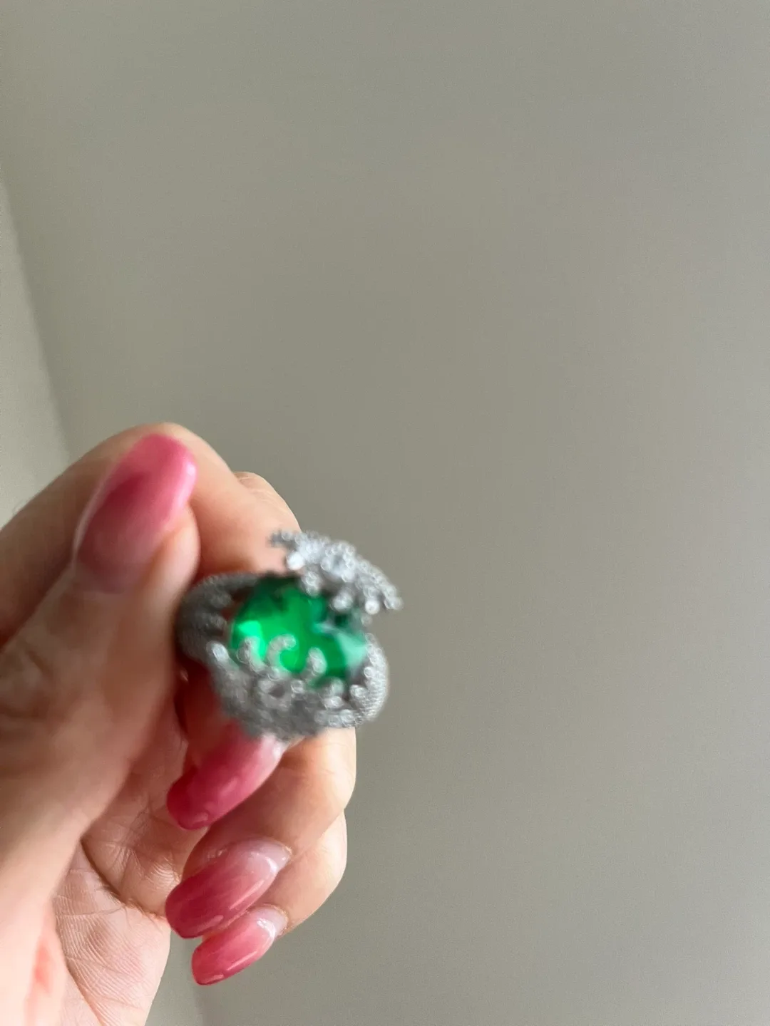 Green Stone Ring image indicator(3)