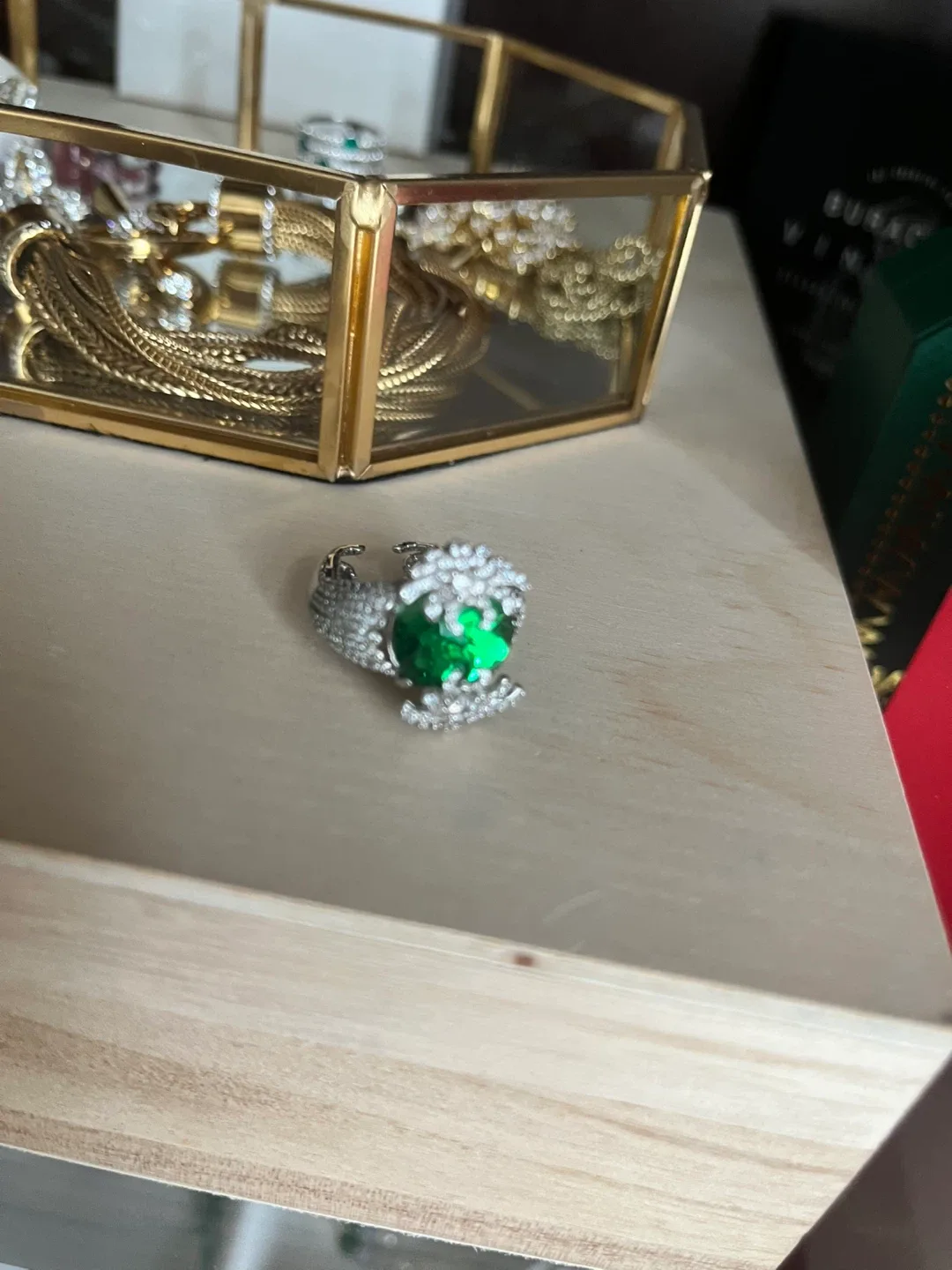 Green Stone Ring image indicator(5)