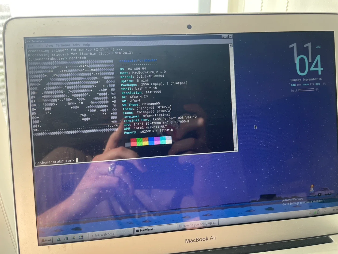 Apple MacBook Air 2013, no charger. image indicator(4)