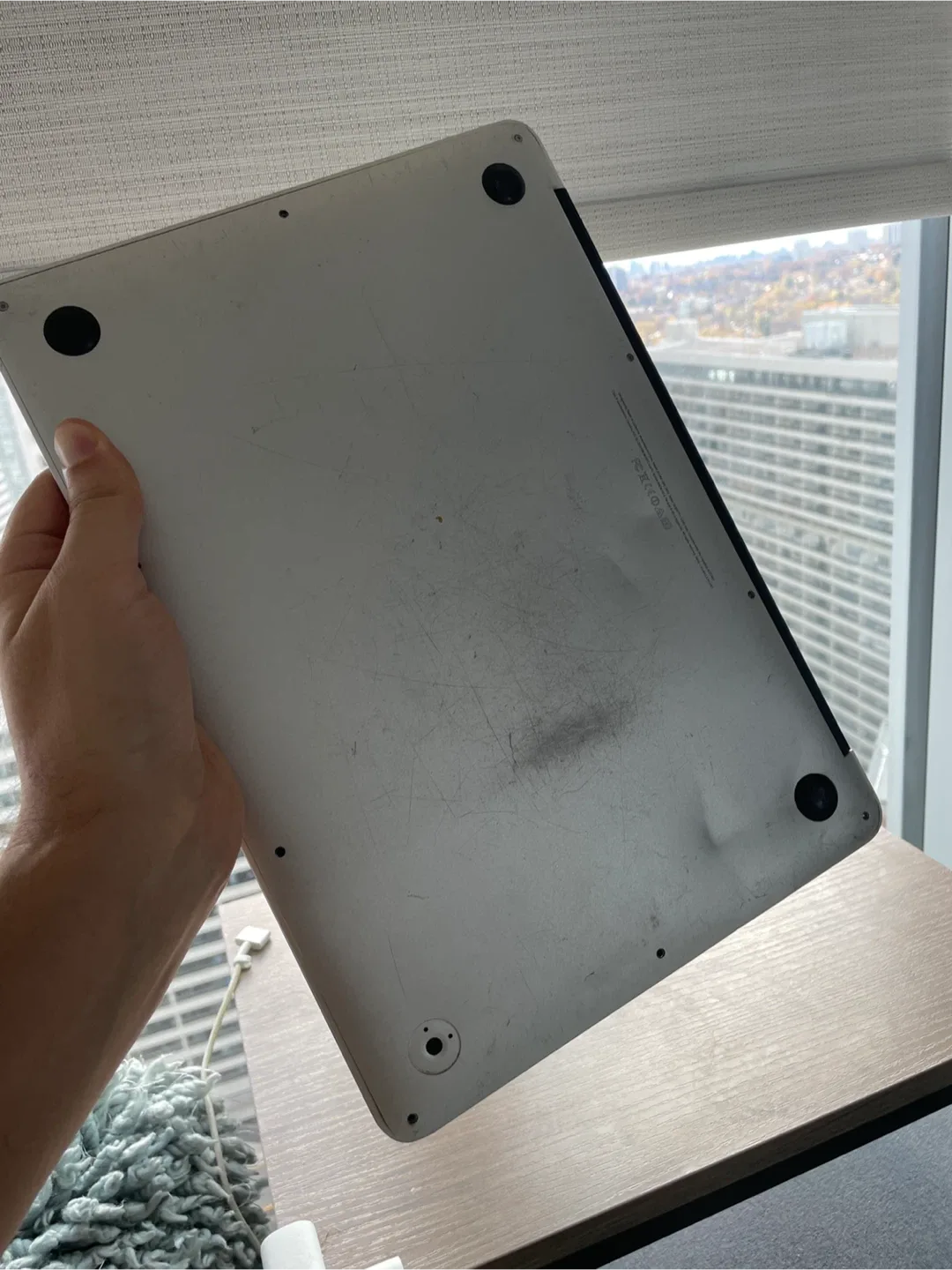 Apple MacBook Air 2013, no charger. image indicator(2)