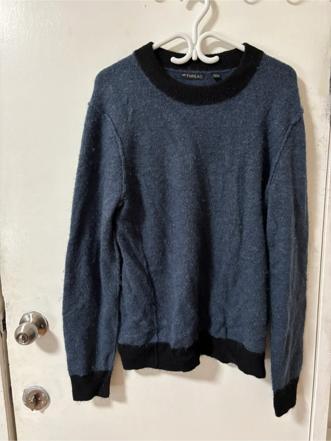en Thread Blue Crewneck Sweater