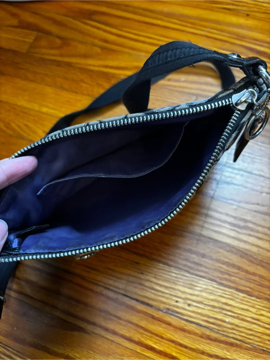 Vintage Coach Poppy Crossbody- Black image indicator(5)