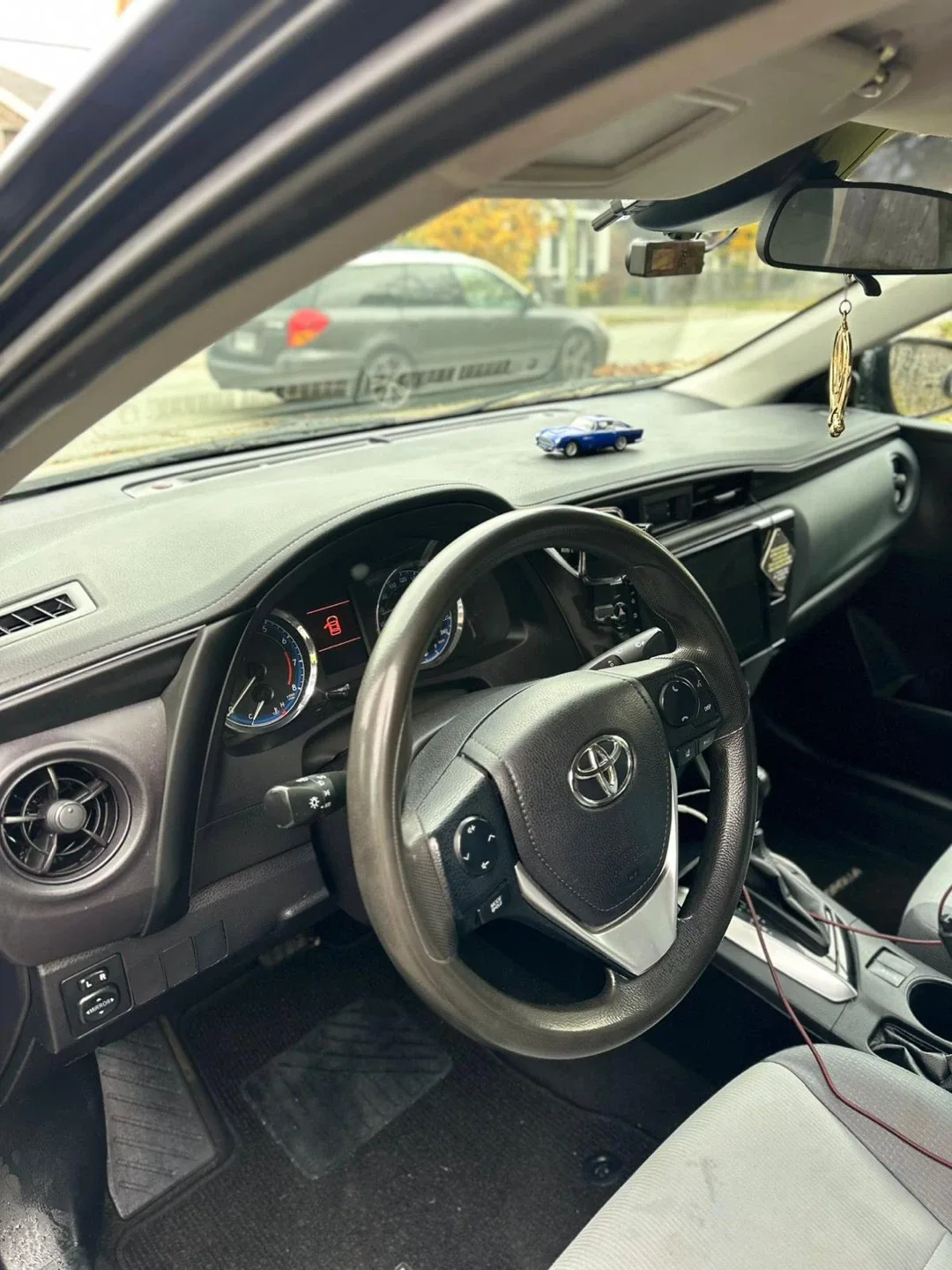 Toyota Corolla 2017 Clean title image indicator(7)