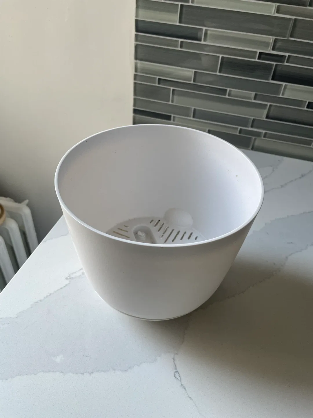 Ikea White/Black Self-Watering Plant Pot image indicator(2)