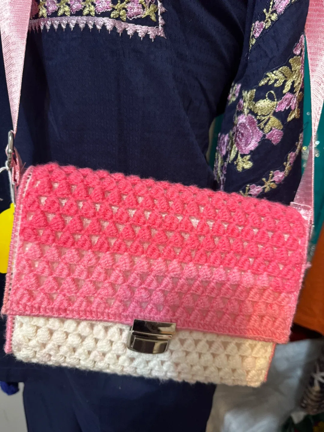 Handmade Crocheted Bags image indicator(5)