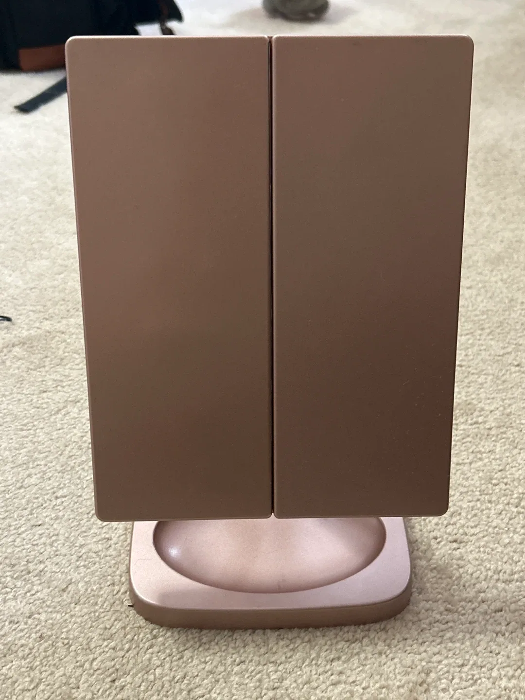 Conair Rose Gold Tri-Fold Lighted Vanity Mirror image indicator(2)