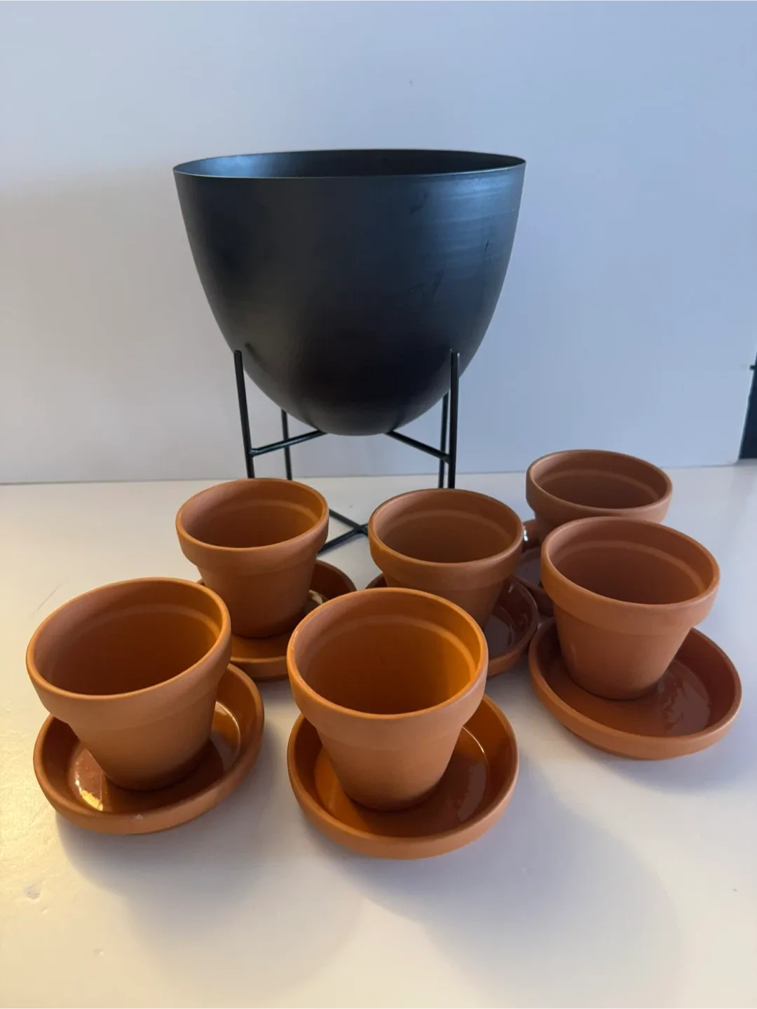 Plant Pots & Metal Stand image indicator(2)