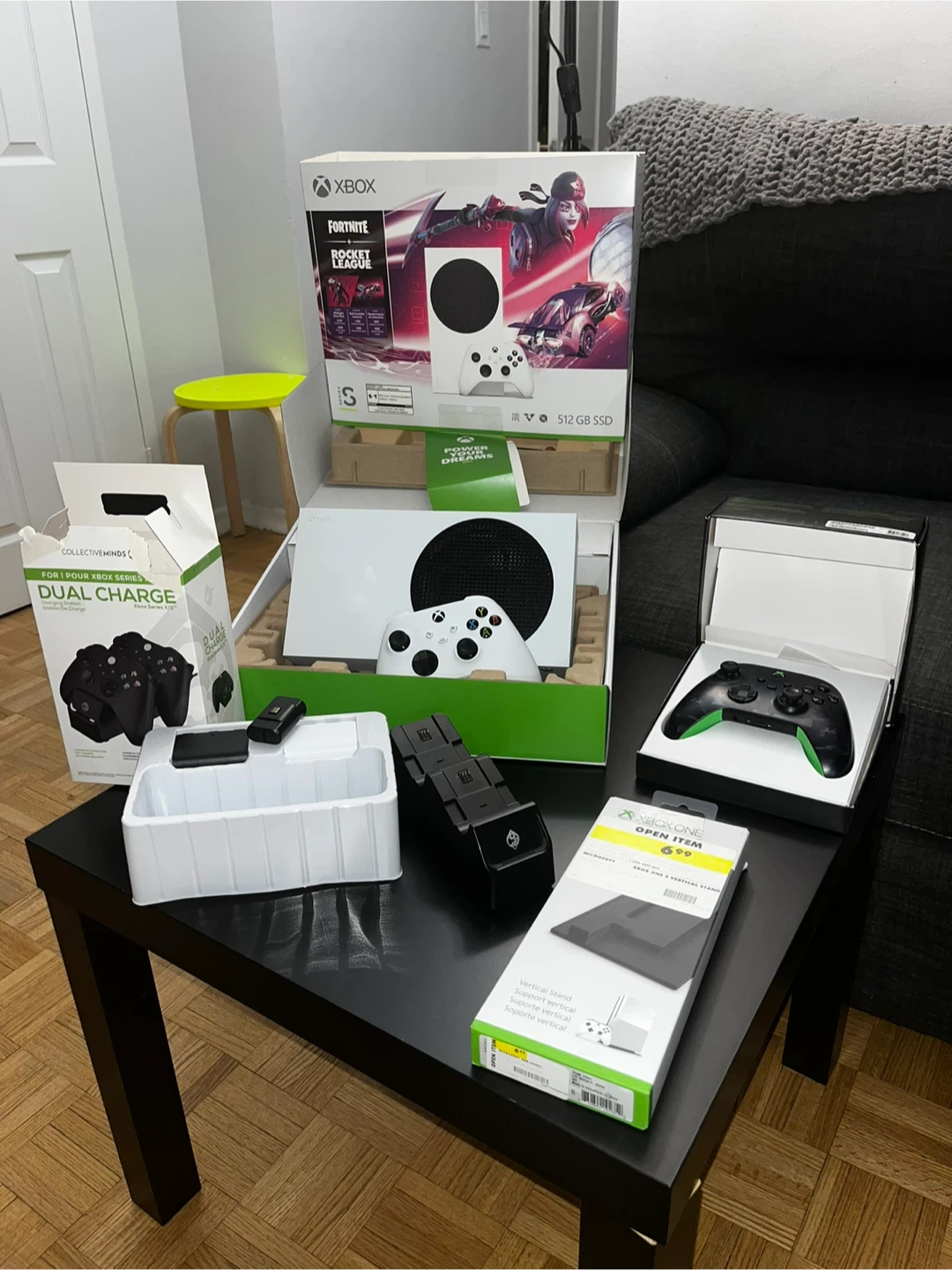 Xbox Series S Fortnite + Rocket League Bundle - photo 3