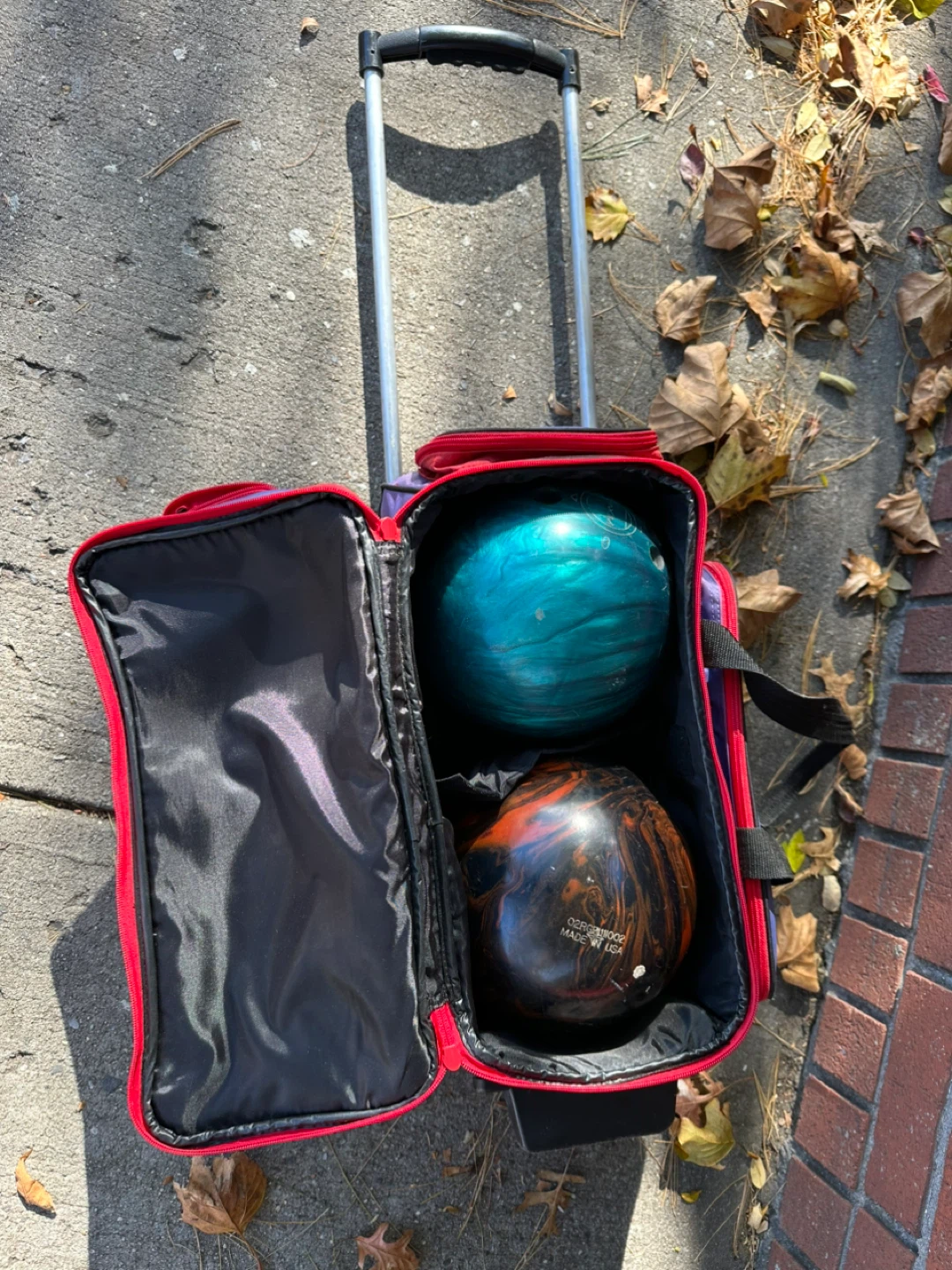 Ebonite Maxim Marilyn Bowling Ball & NY Giants Bag - photo 4