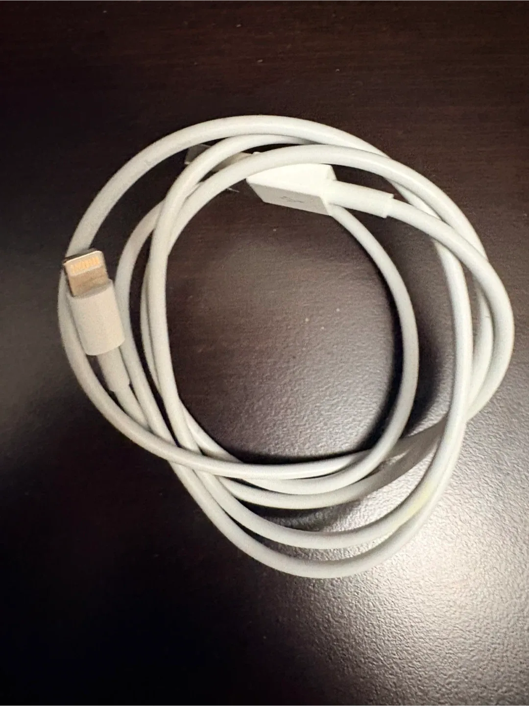 Apple AirPods with Charging Case image indicator(3)