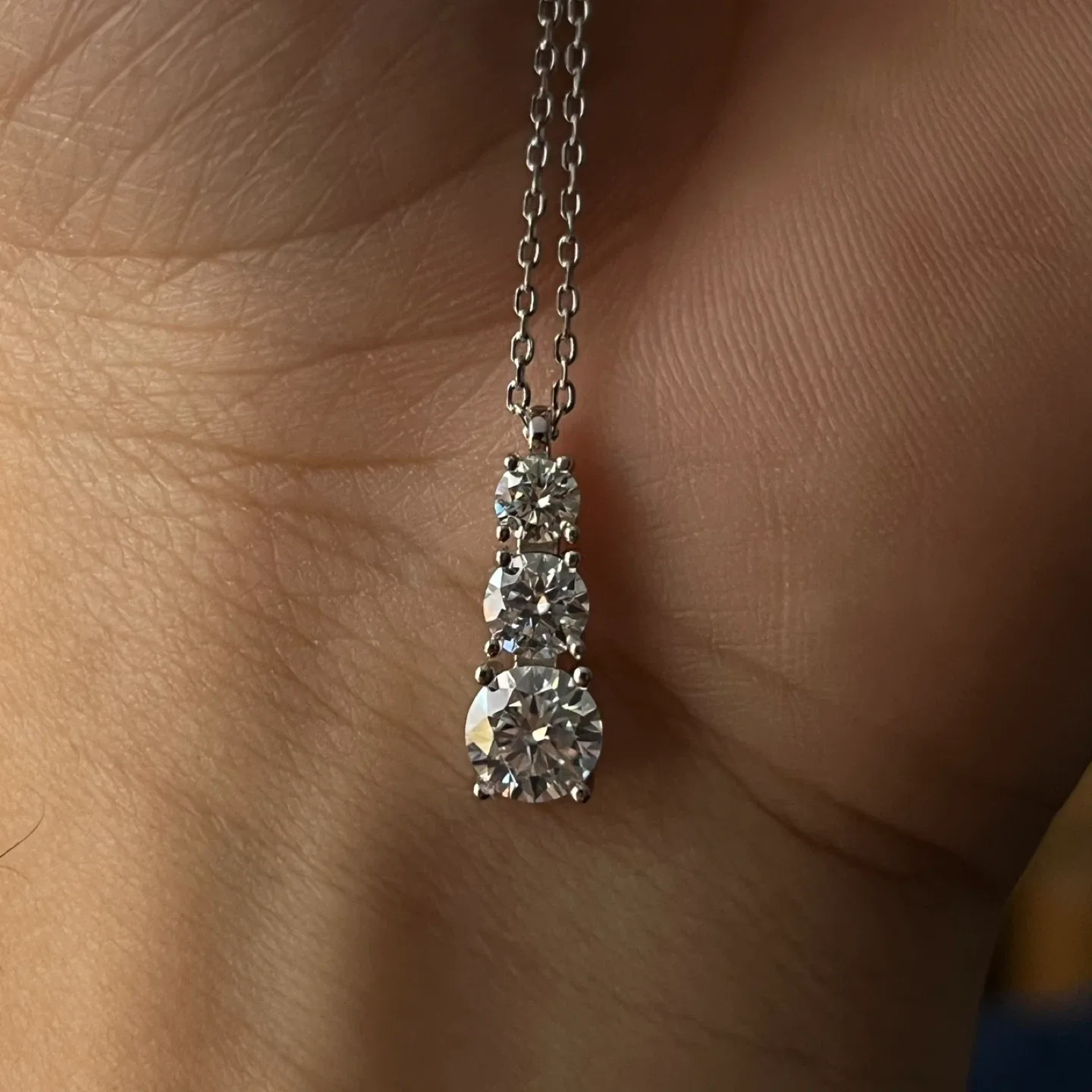 Moissanite Pendant Necklace – Sterling Silver (Brand New) image indicator(2)