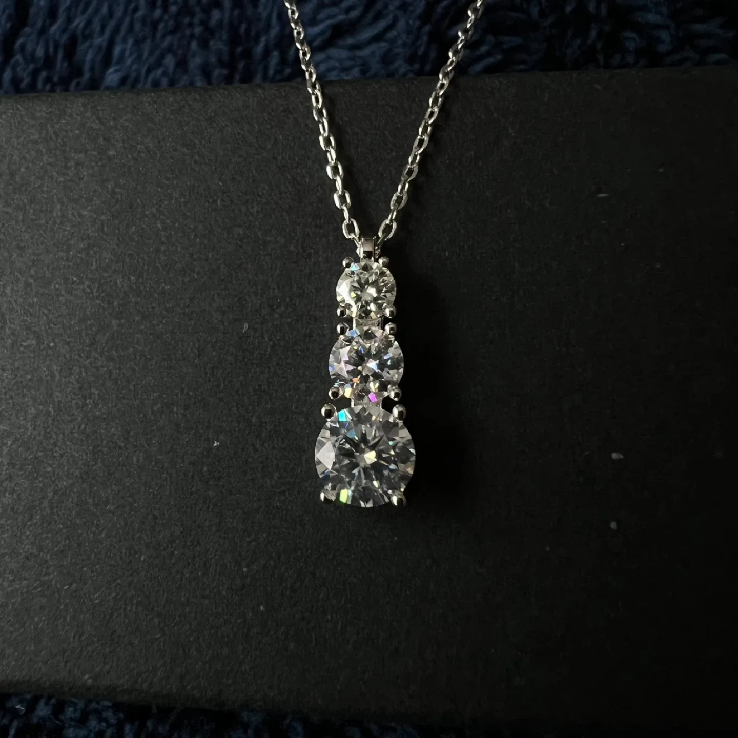 Moissanite Pendant Necklace – Sterling Silver (Brand New) image indicator(5)