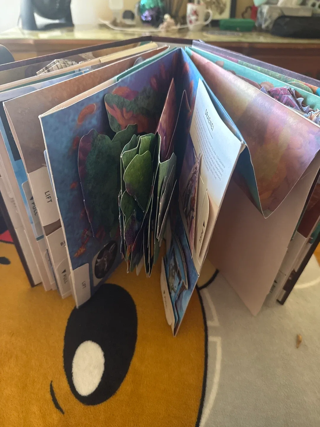 World of Warcraft Pop-Up Book by Matthew Reinhart image indicator(3)