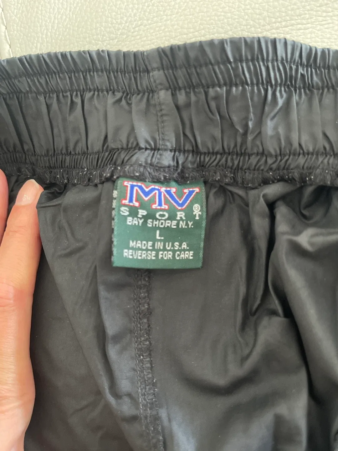 MV Sport Bay Shore N.Y. Wind Pants - Size L image indicator(2)