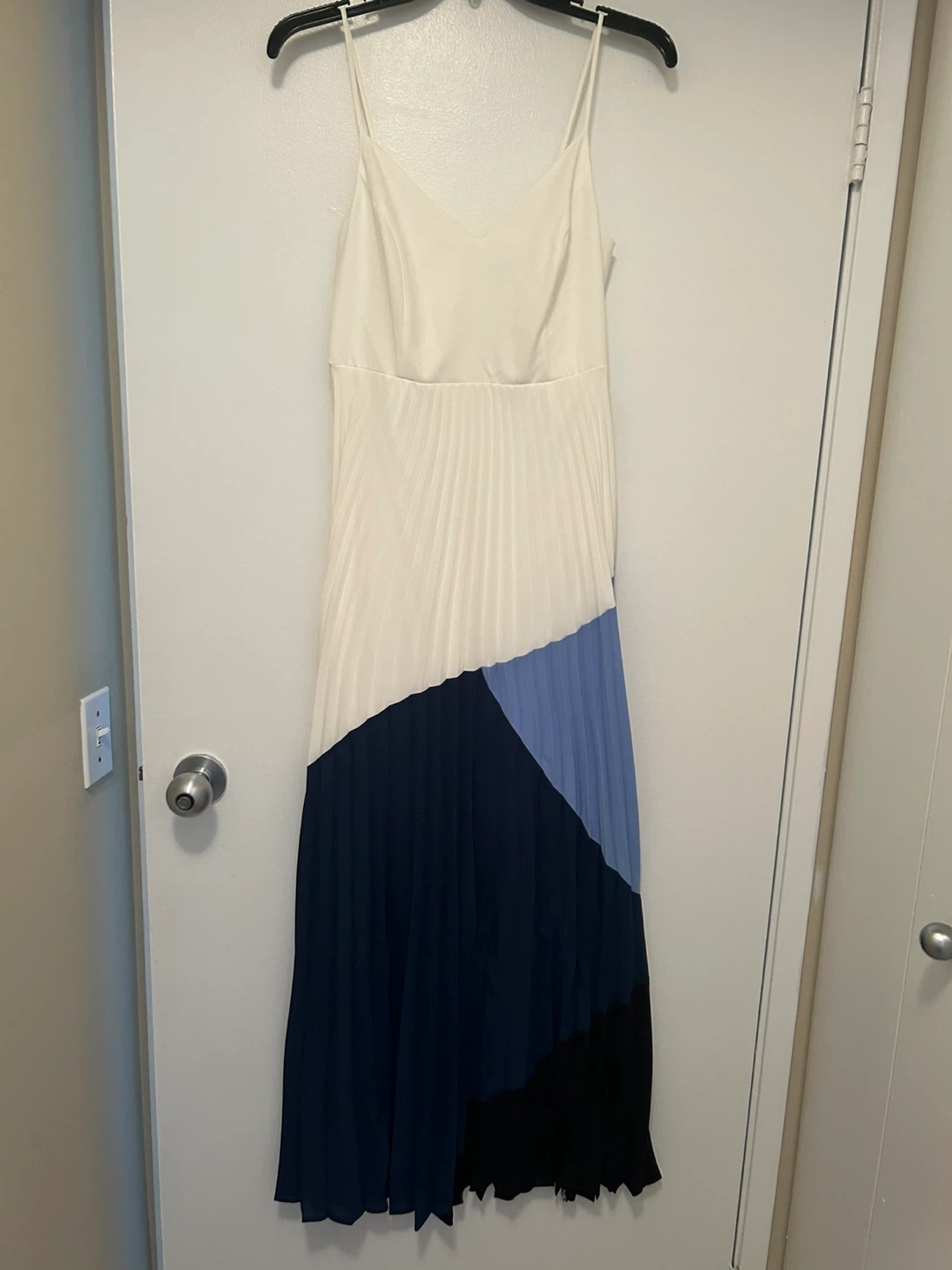 Express Color Block Pleated Maxi Dress - XS