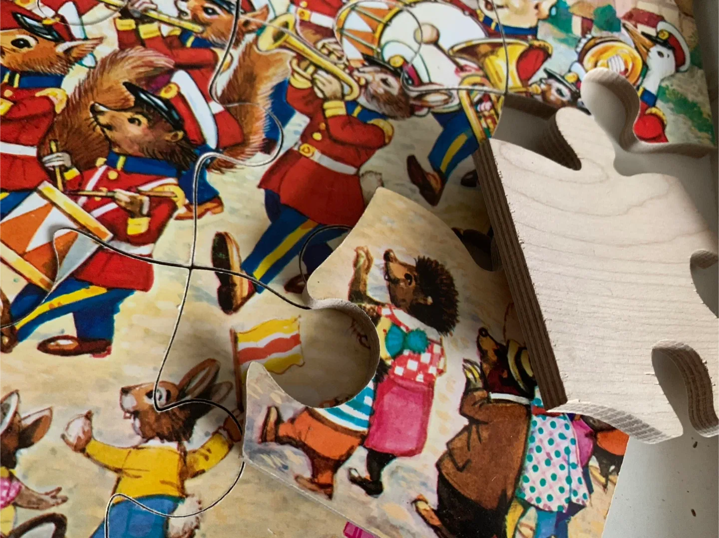 Vintage Victory Chunky Wooden Jigsaw Puzzle - 2-4 Year Olds image indicator(2)