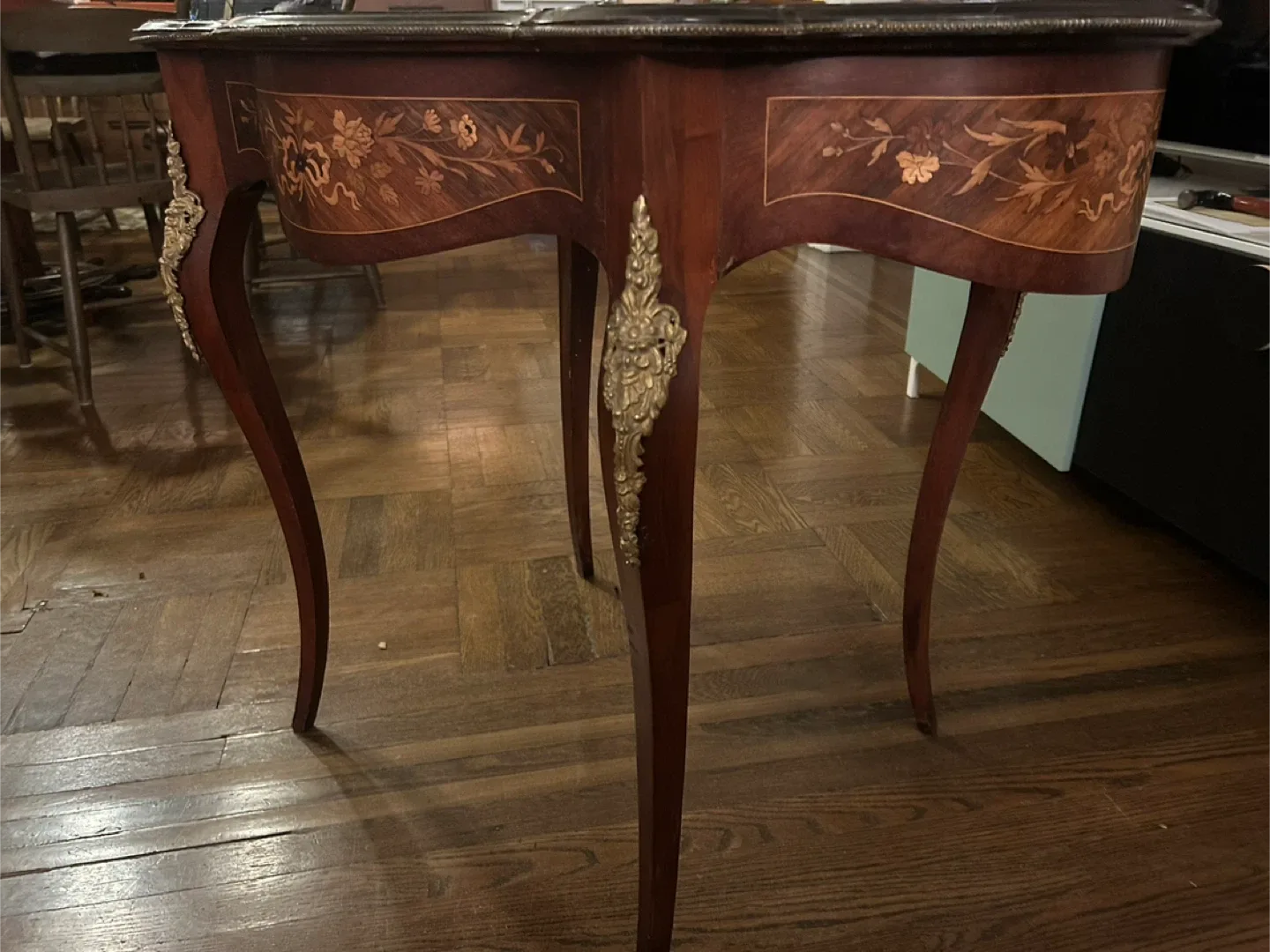 Vintage Floral Inlay Accent Table image indicator(3)